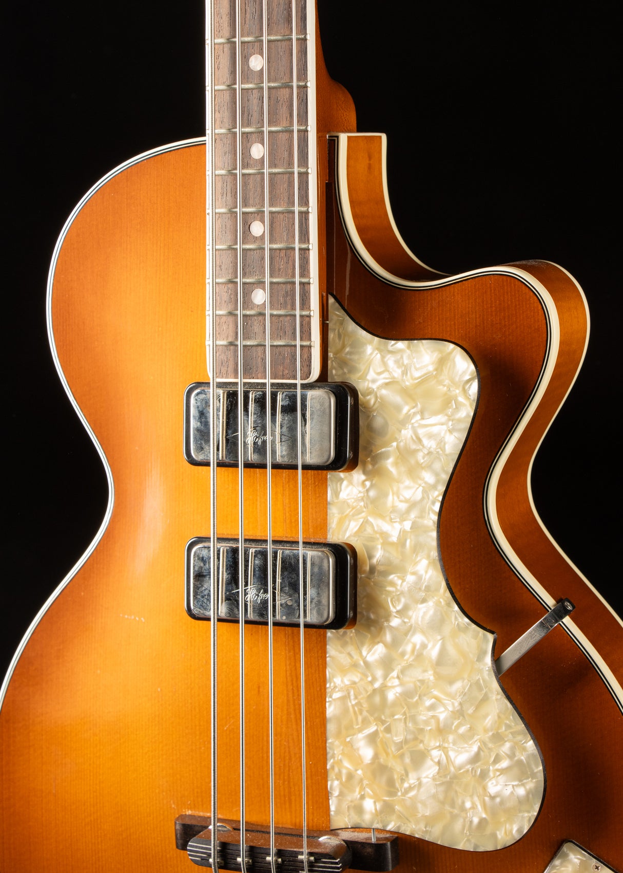Hofner 500 / 2-CV Sunburst