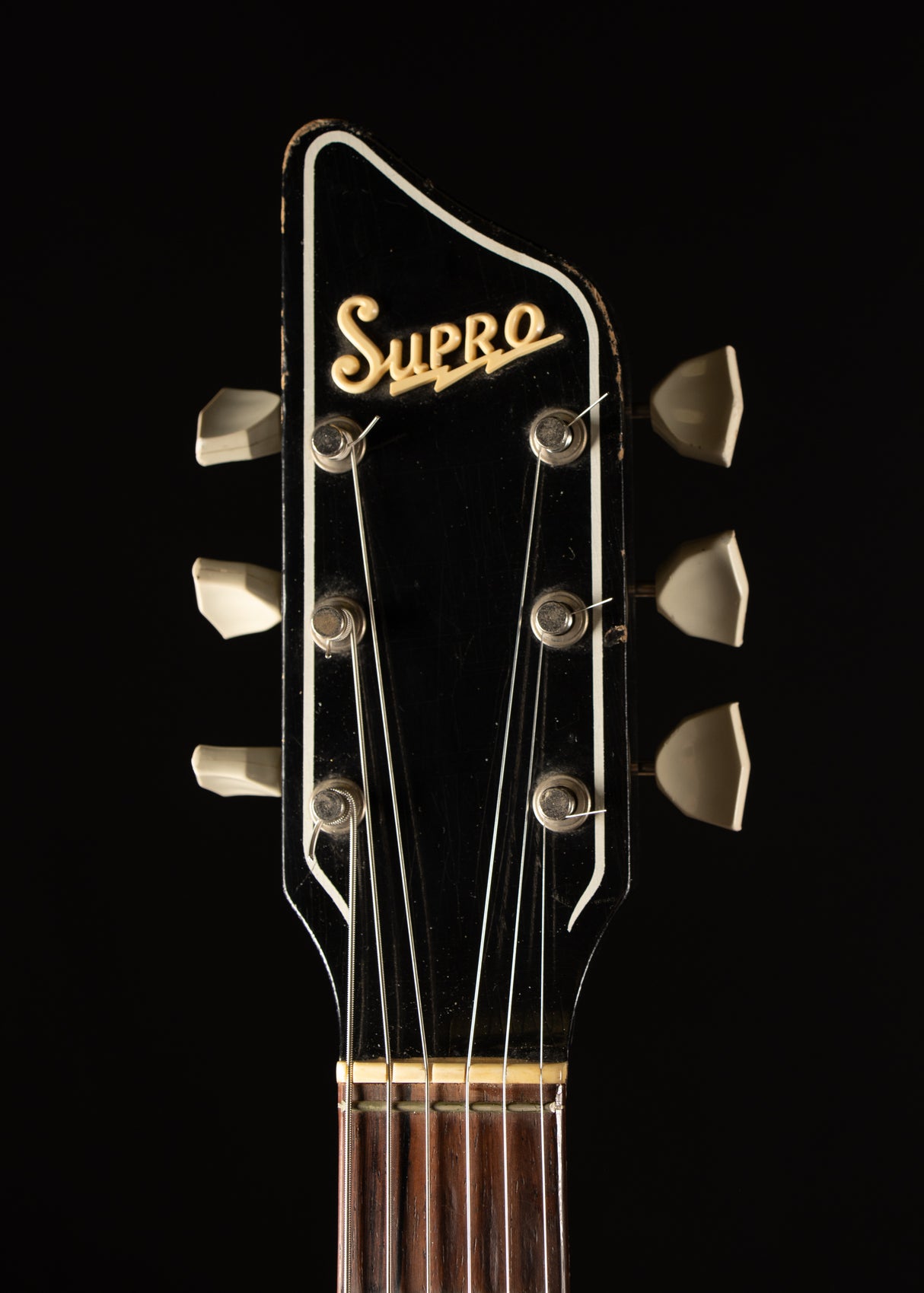 1961 Supro Kingston White