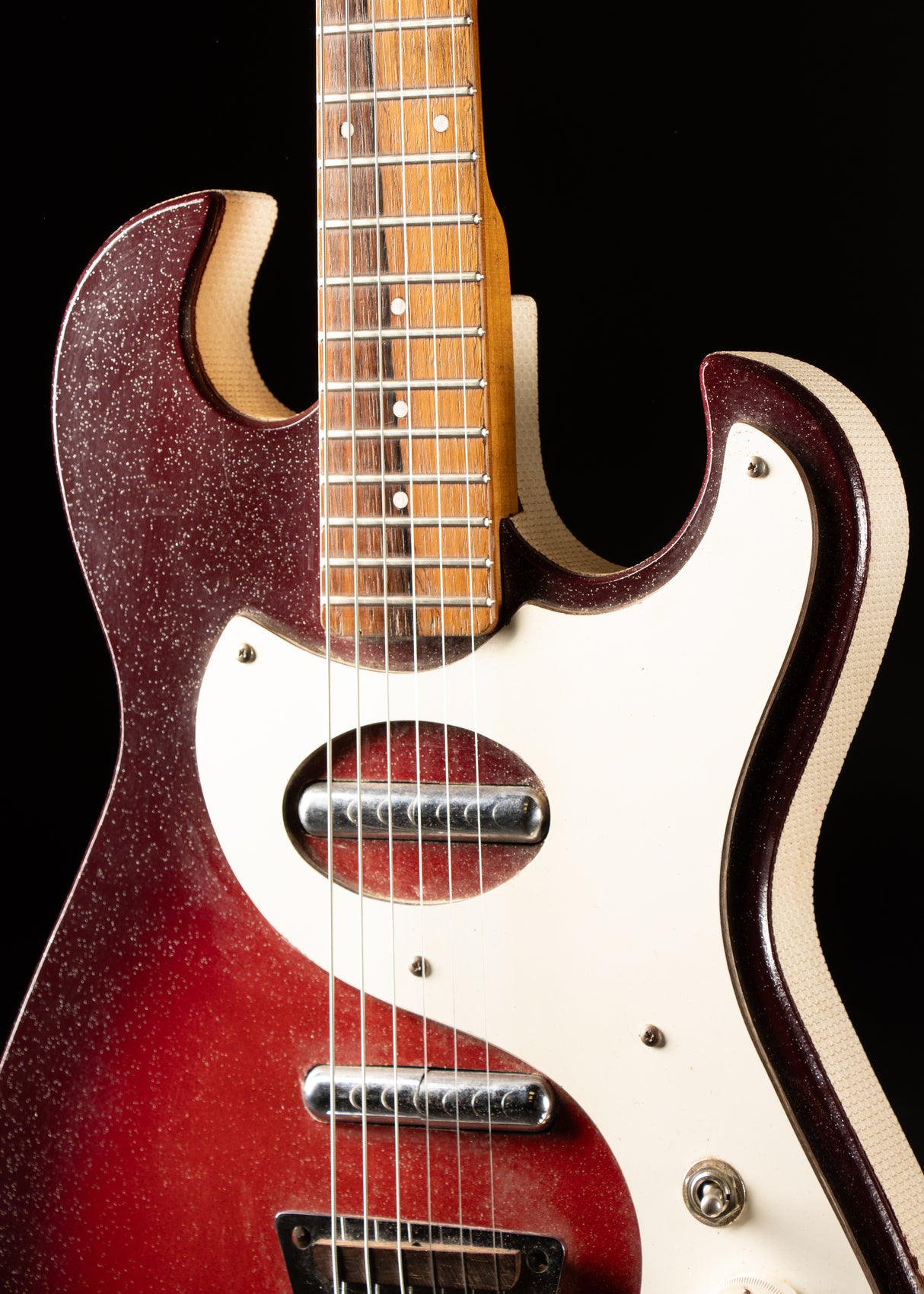 Mid 60s Silvertone 1457 w/ Amp in Case