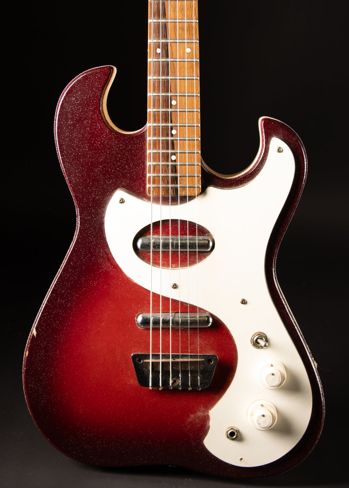 Mid 60s Silvertone 1457 w/ Amp in Case