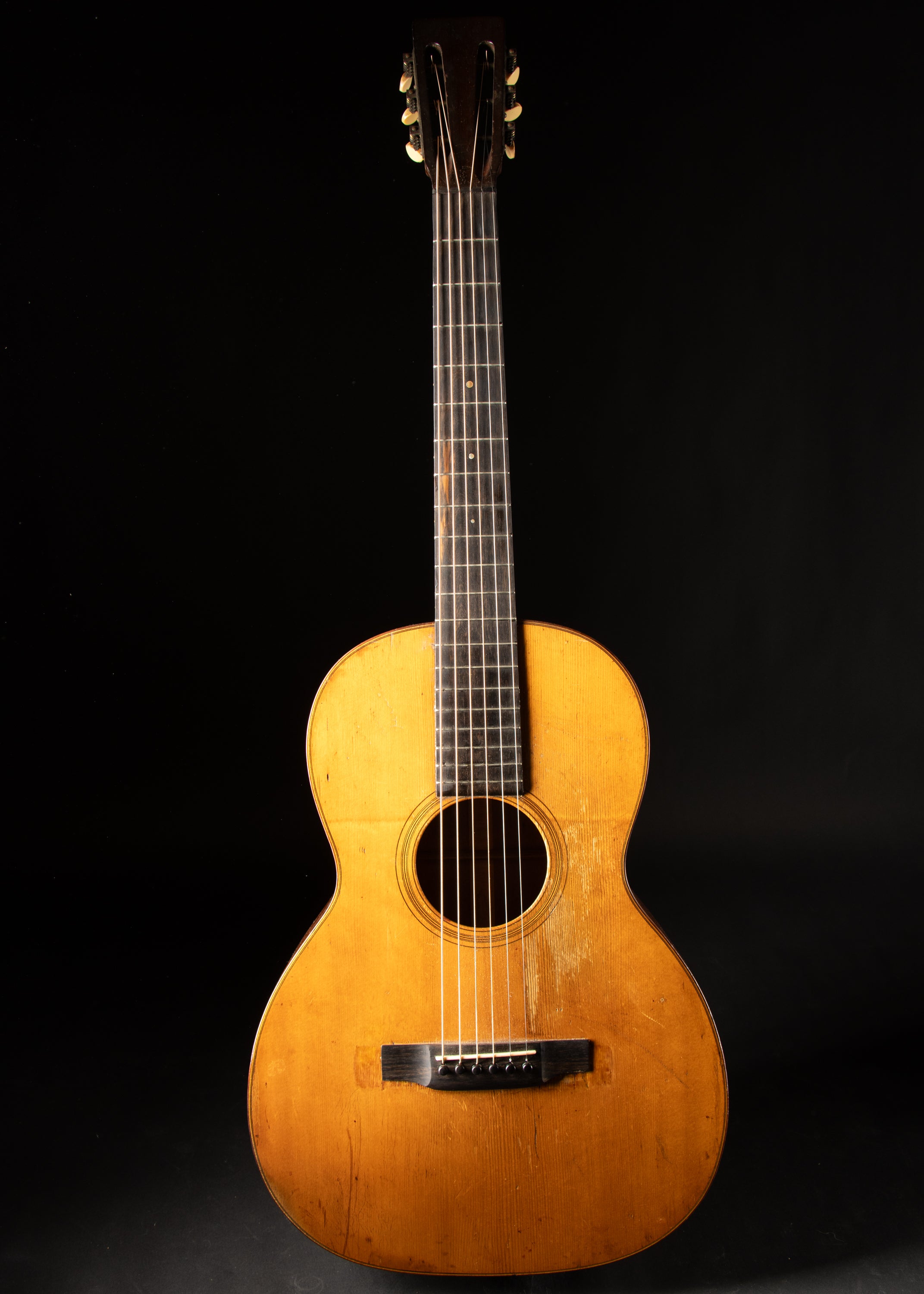 一番の Acoustic Guitars – Music City Vintage Guitars アート・デザイン・音楽