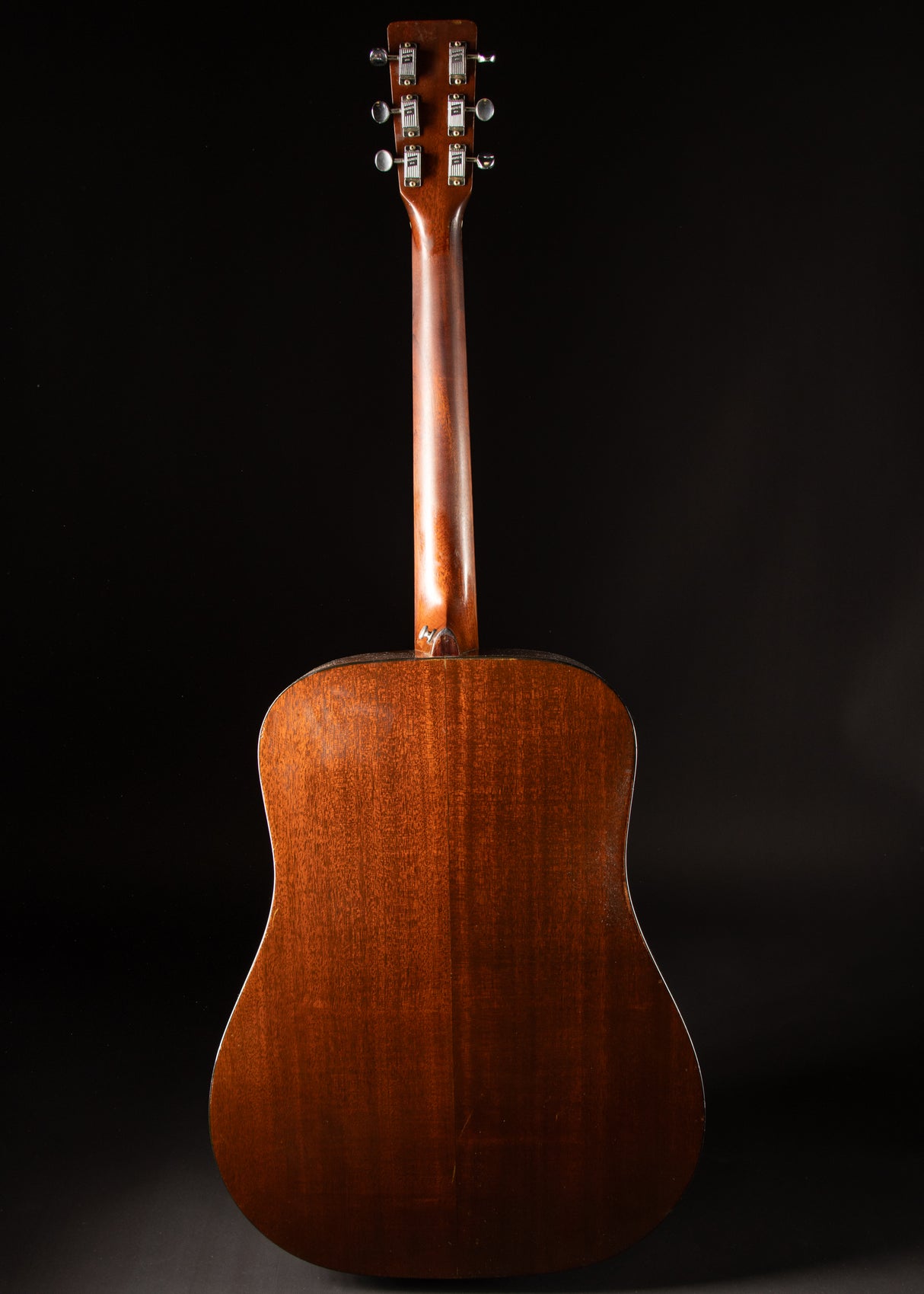 1969 Martin D-18 Natural