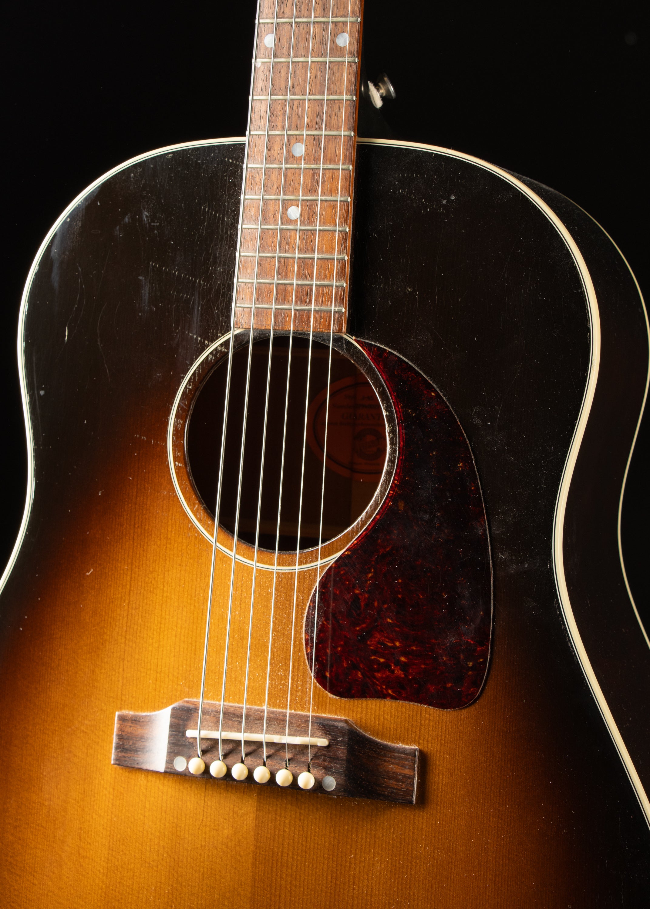 2000 Gibson J-45 Sunburst – Music City Vintage Guitars