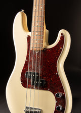 2016 Fender American Standard Precision Bass Olympic White