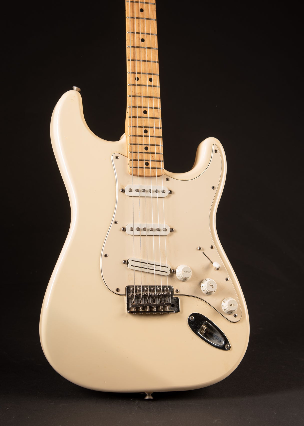 Fender Standard Stratocaster MIM Olympic White