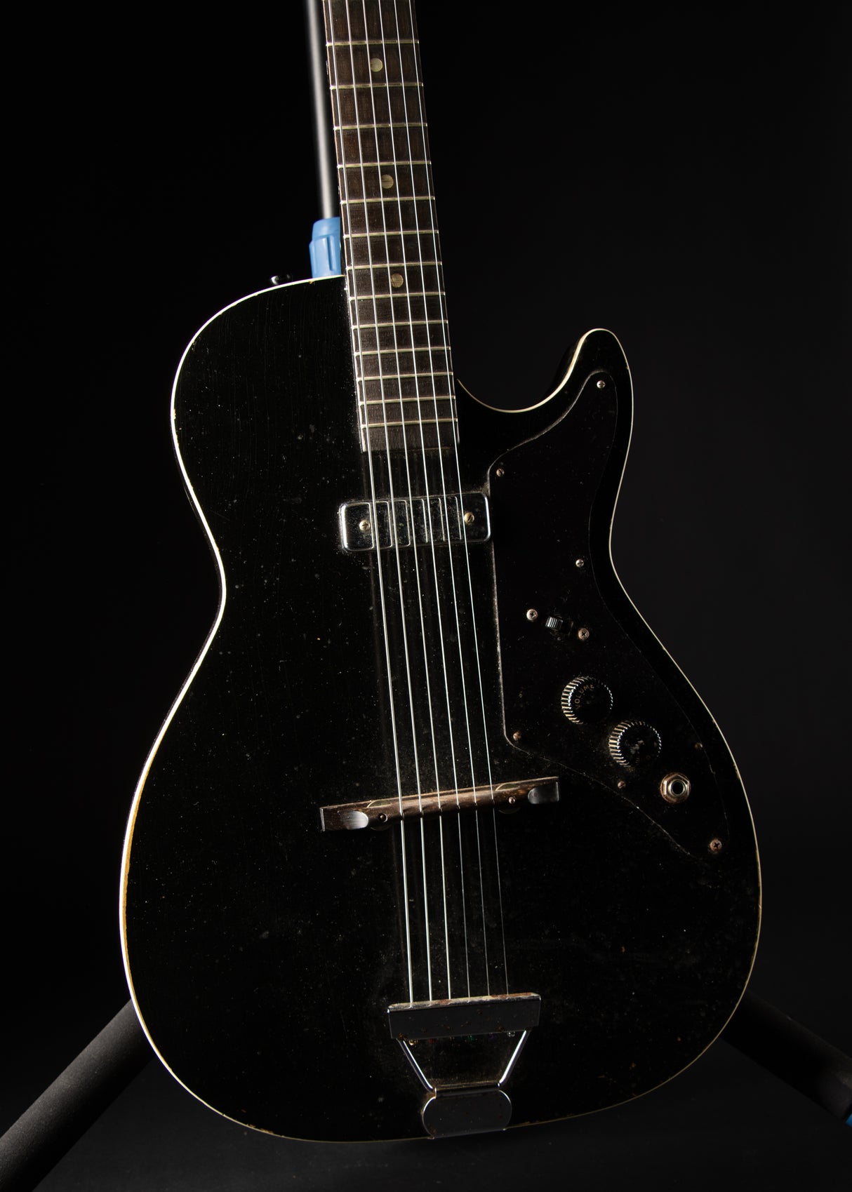 1960s (Early) Harmony Alden Black H45