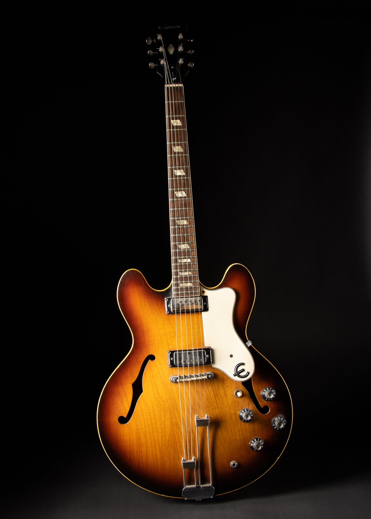 1967 Epiphone E-360TD Riviera Sunburst