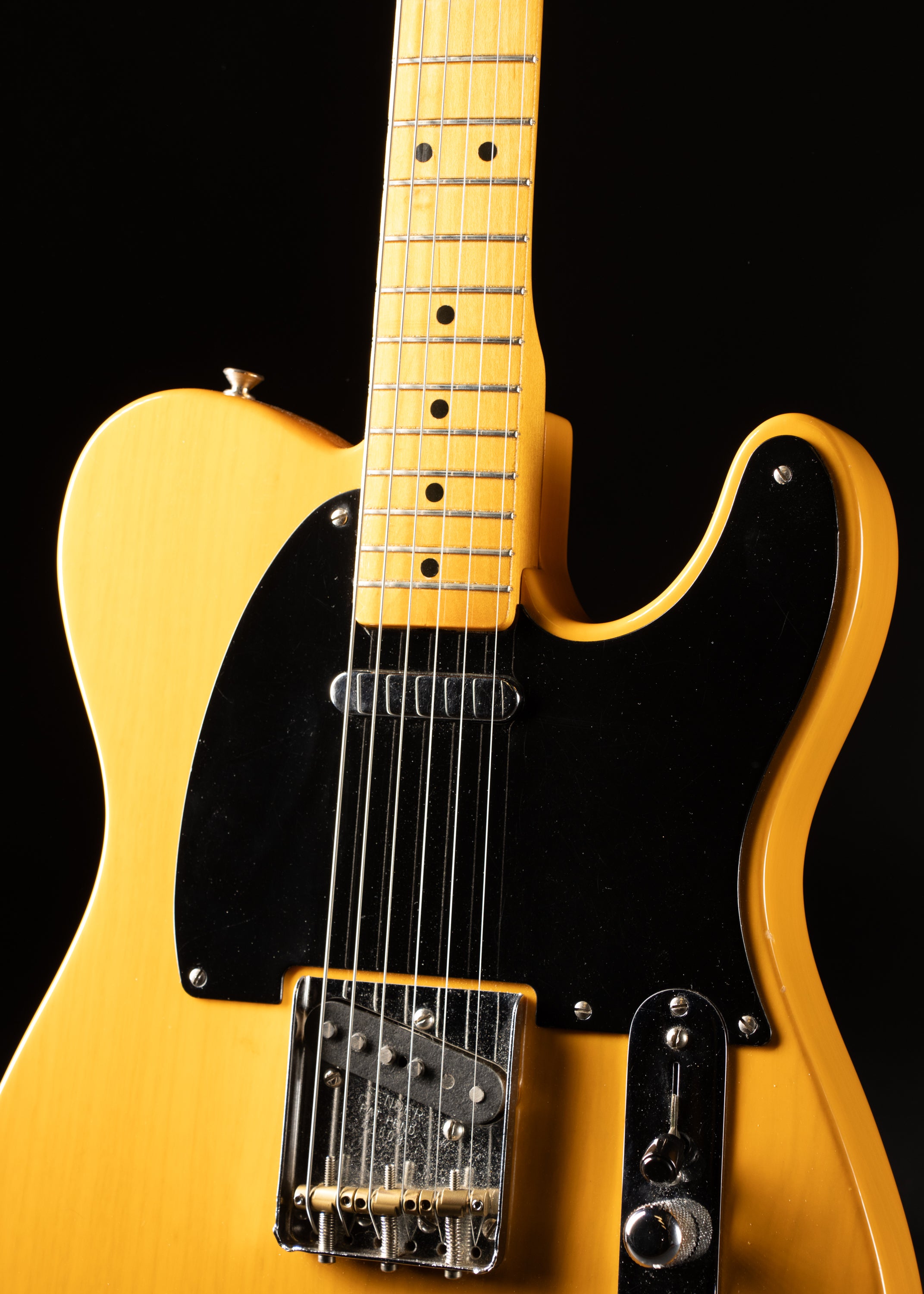 2002 Fender AVRI 1952 Telecaster Blonde – Music City Vintage Guitars