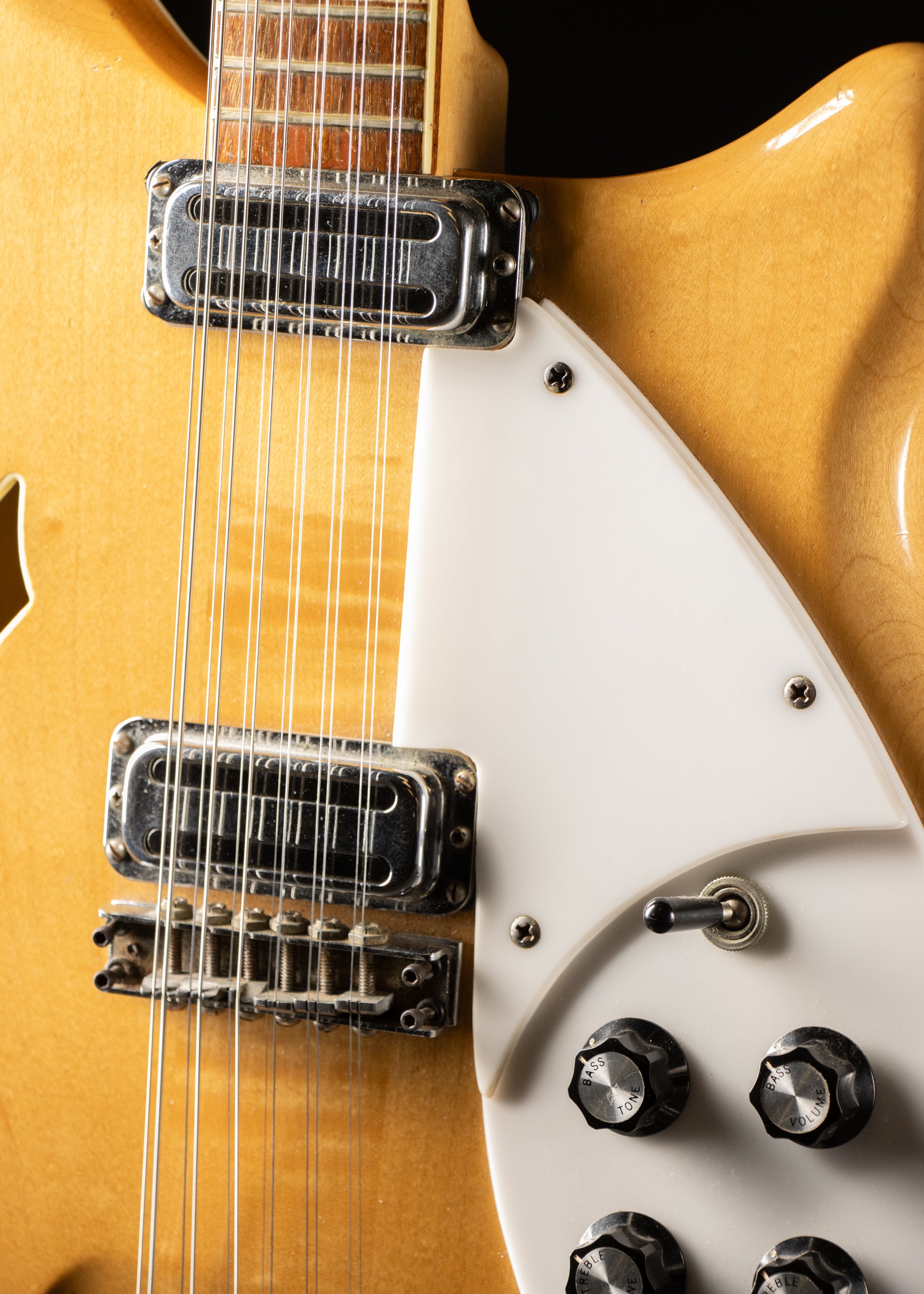 1966 Rickenbacker 360/12 Mapleglo – Music City Vintage Guitars