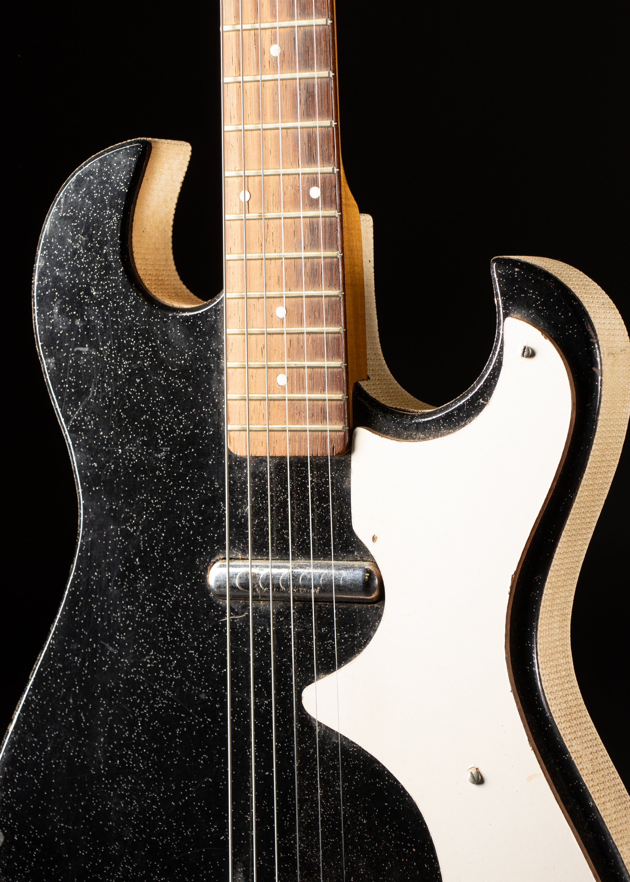 1960s Silvertone 1448 Black Sparkle w/amp case – Music City